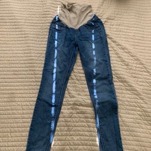 Size small maternity jeans skinny